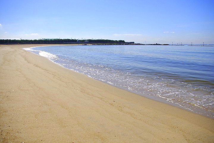 ヌケのある砂浜
